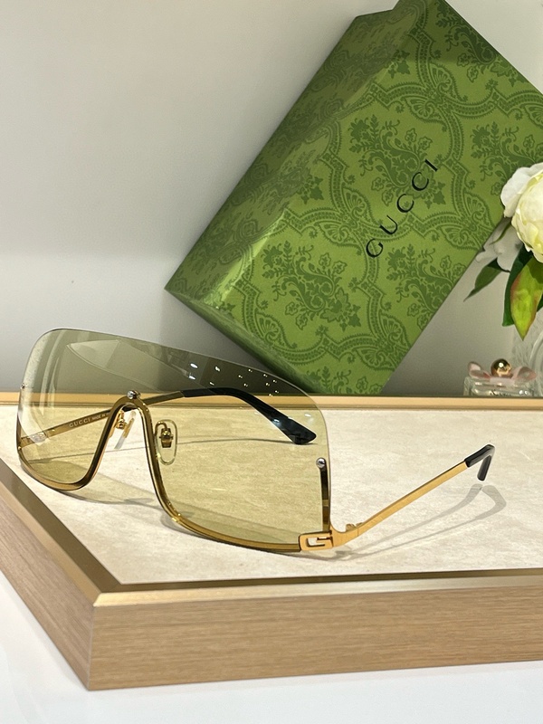 Gucci Sunglasses 362